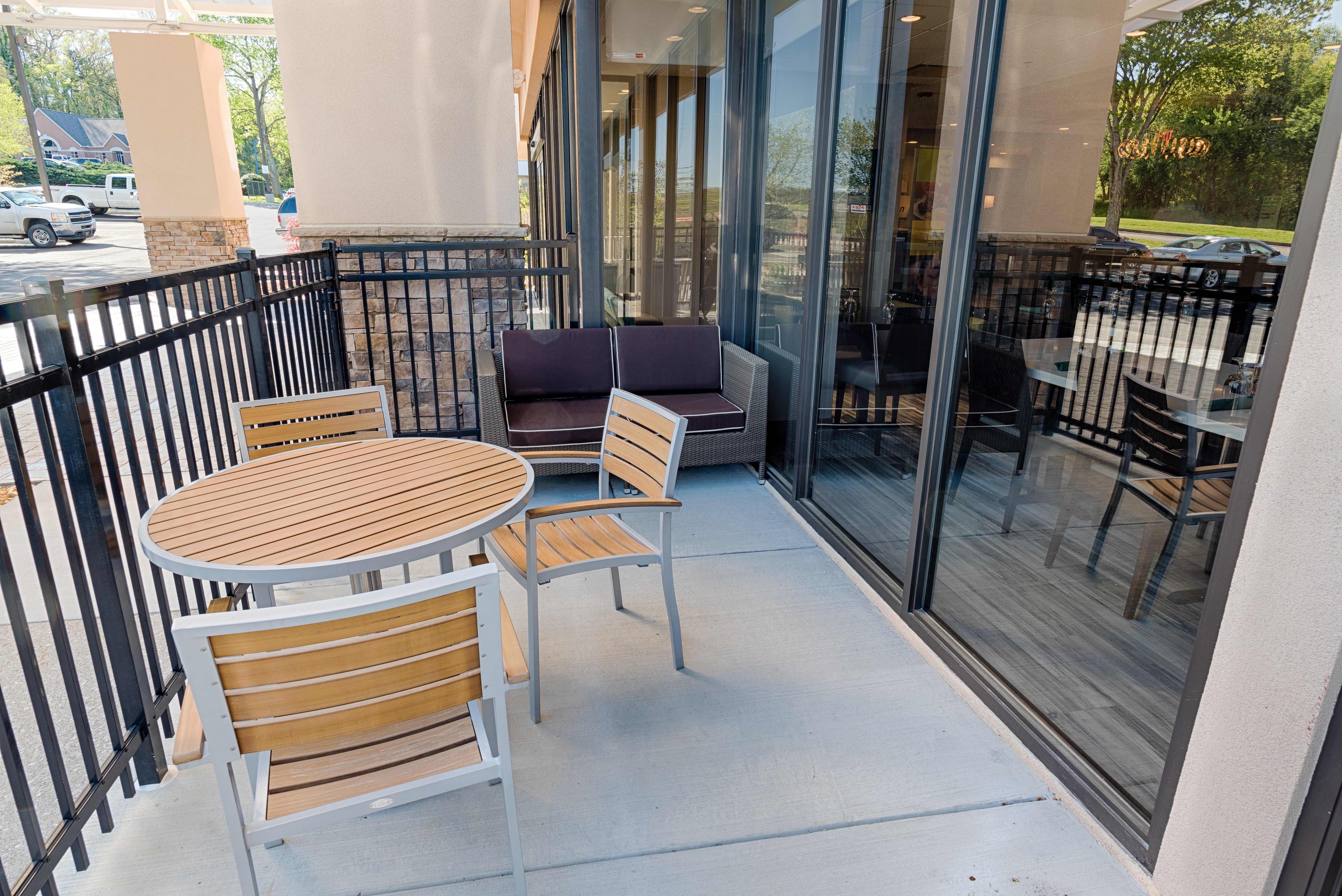 Holiday Inn Knoxville N - Merchant Drive By Ihg Екстериор снимка